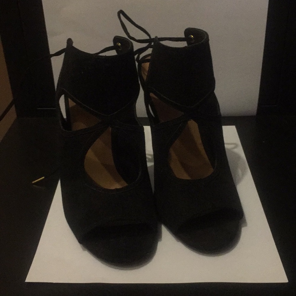 Qupid Black Stilettos